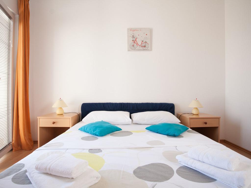 Apartments Kairos Сегет Враница Екстериор снимка