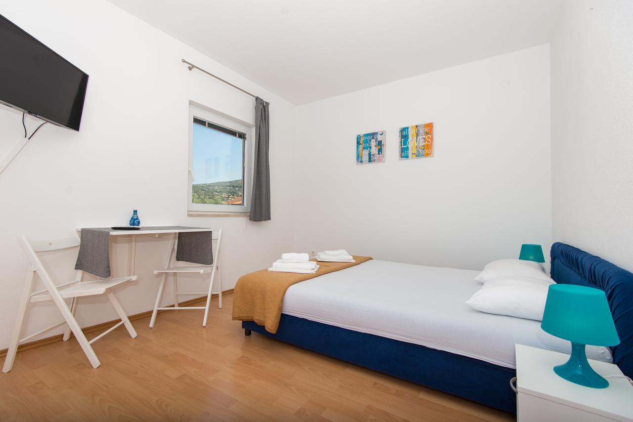 Apartments Kairos Сегет Враница Екстериор снимка