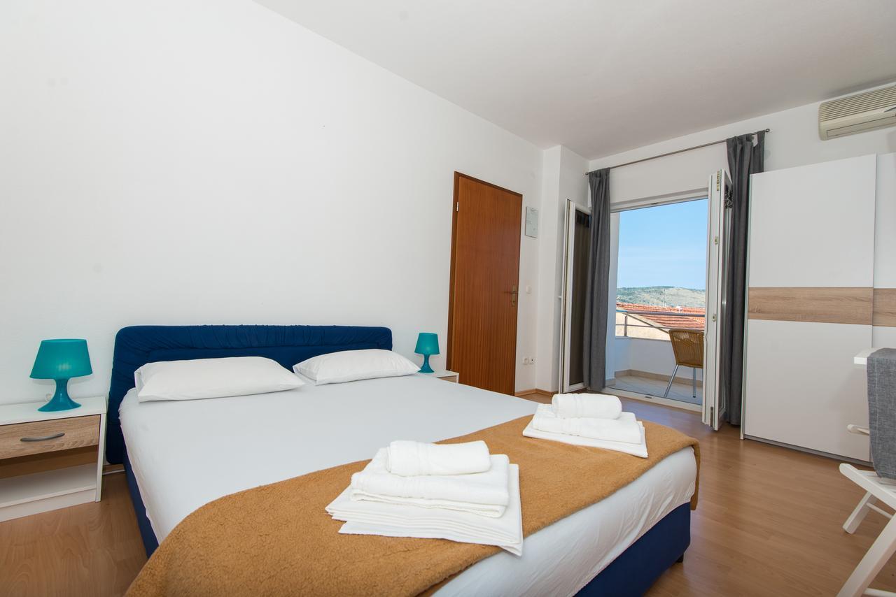 Apartments Kairos Сегет Враница Екстериор снимка