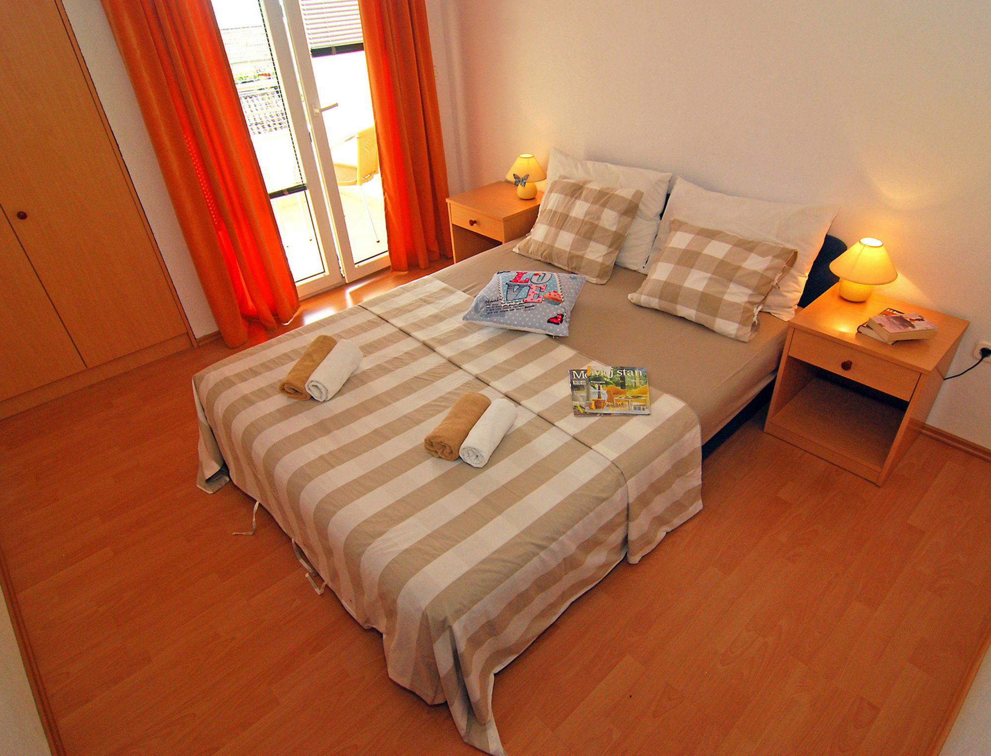 Apartments Kairos Сегет Враница Екстериор снимка